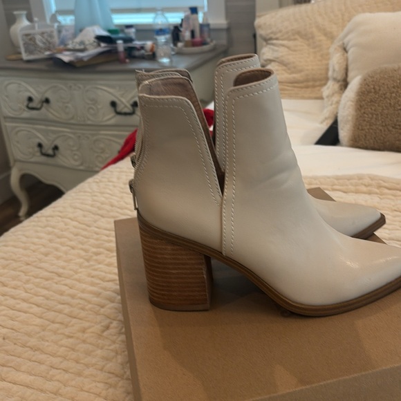 Booties - Picture 3 of 5